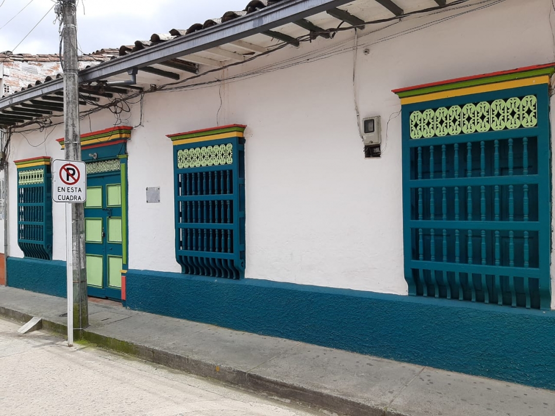 #2096 - Casa para Venta en Retiro - ANT