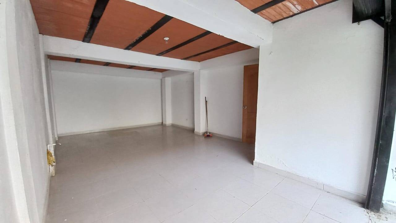 #2240 - Local para Alquiler en La Ceja - ANT