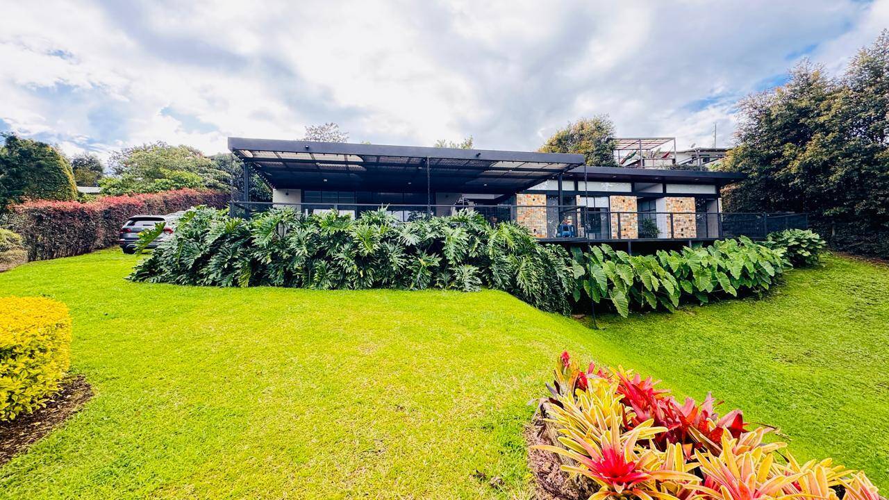 #2677 - Casa para Venta en Rionegro - ANT